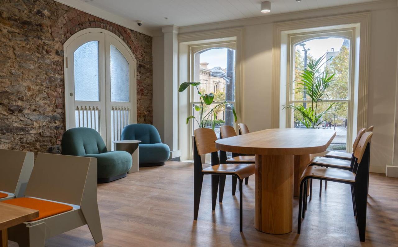 Comfy Stay At Switch Living In The Centre Of Аделейд Екстериор снимка