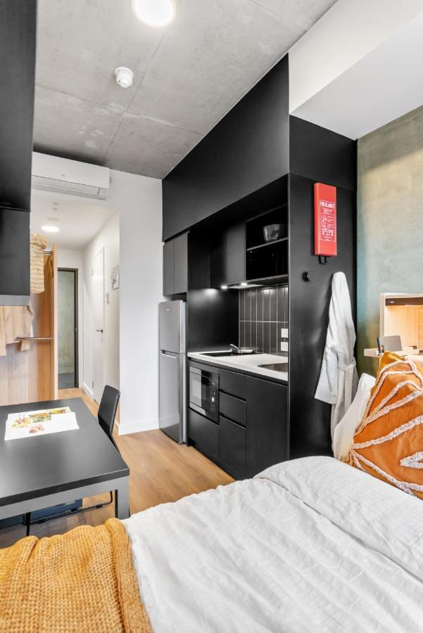 Comfy Stay At Switch Living In The Centre Of Аделейд Екстериор снимка