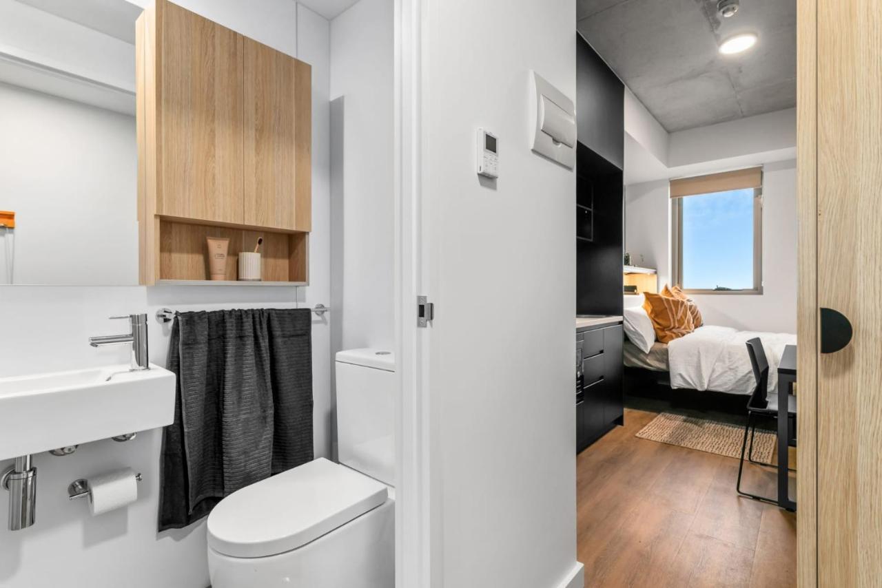 Comfy Stay At Switch Living In The Centre Of Аделейд Екстериор снимка